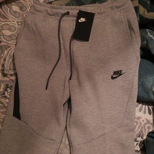 nike tech fleece joggers